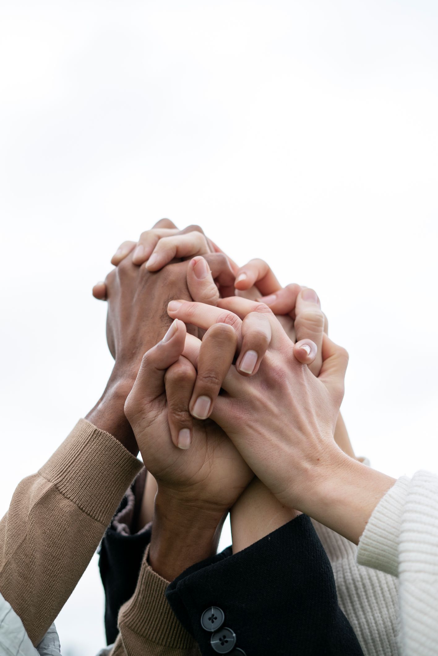close-up-people-holding-hands